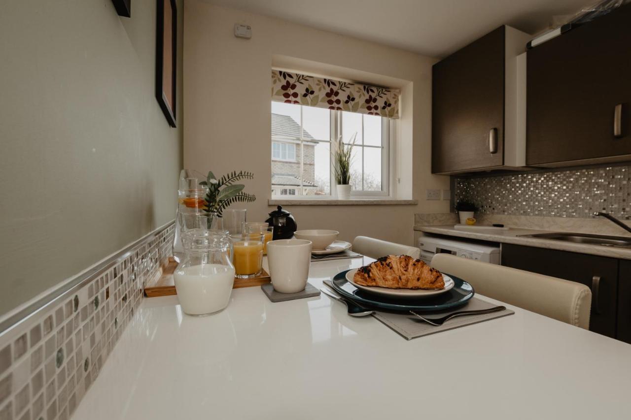 Coyle House, 3 Bed,Corby, Super Kings Or Twins, Driveway, Free Wi-Fi, Corporates Welcome Extérieur photo