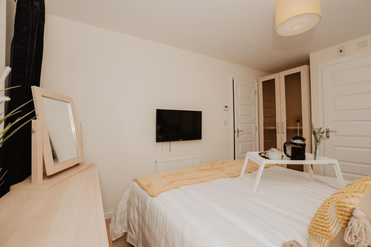 Coyle House, 3 Bed,Corby, Super Kings Or Twins, Driveway, Free Wi-Fi, Corporates Welcome Extérieur photo