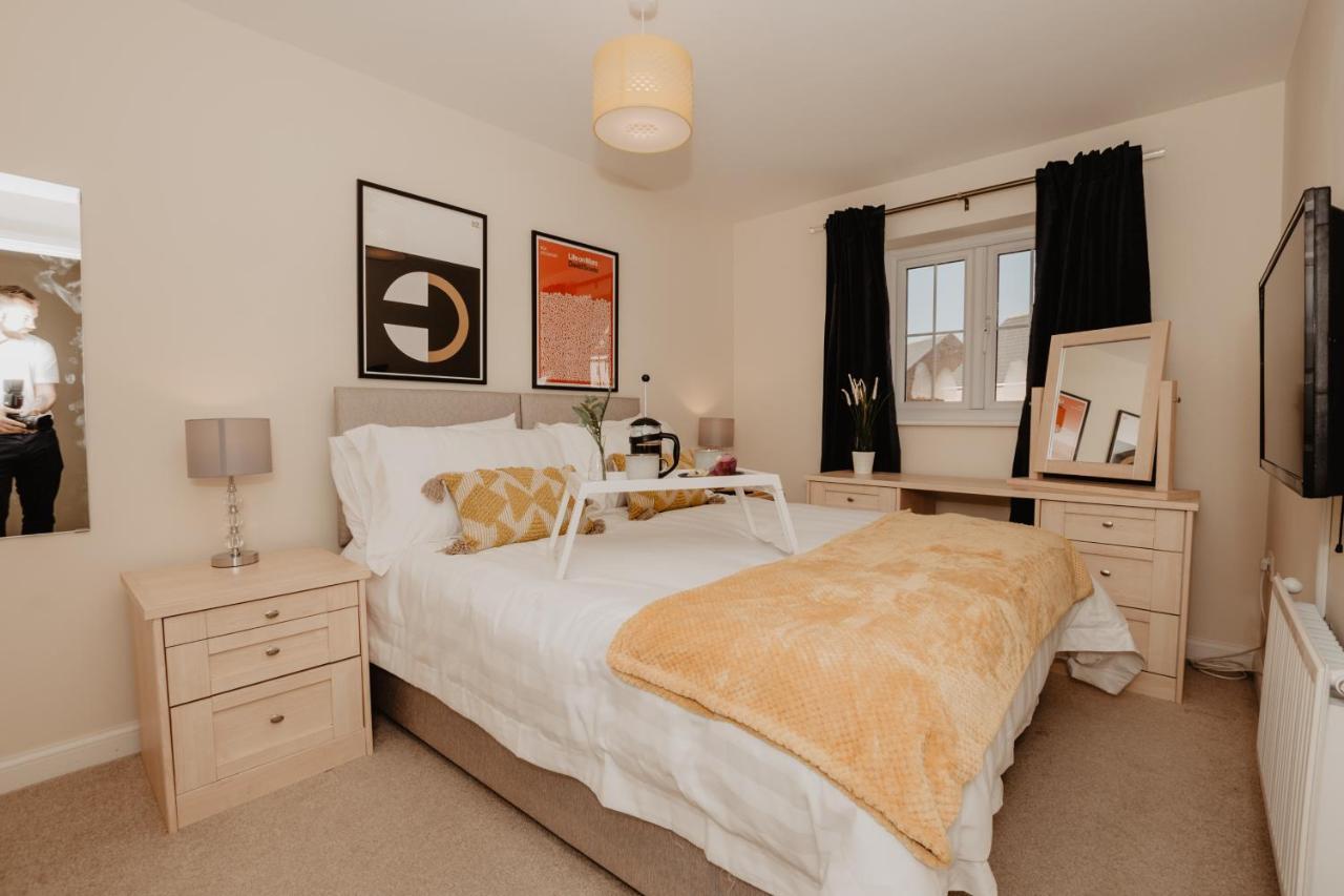 Coyle House, 3 Bed,Corby, Super Kings Or Twins, Driveway, Free Wi-Fi, Corporates Welcome Extérieur photo